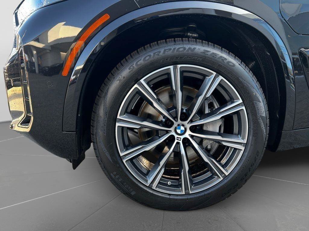 New 2026 BMW X5 xDrive50e w/ M Sport Package AWD/4WD image 10
