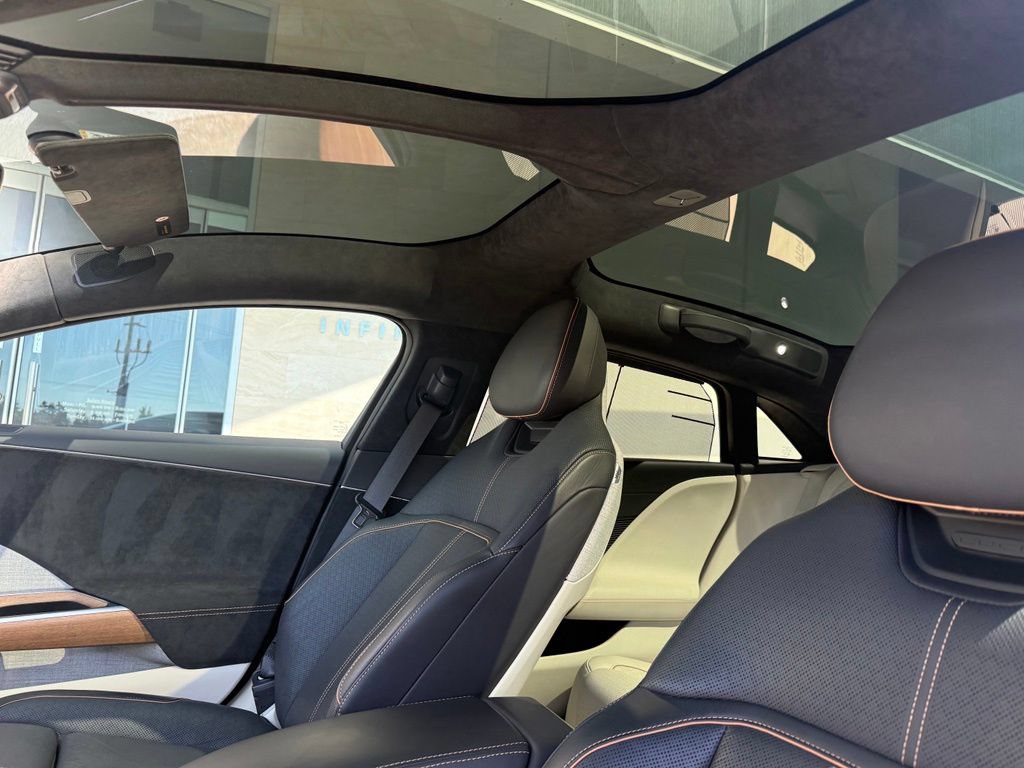Used 2025 Lucid Air Grand Touring AWD/4WD image 9