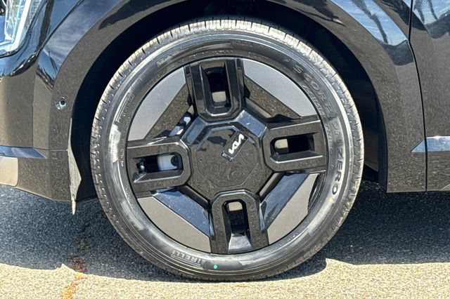 Certified 2024 Kia EV9 GT-Line AWD/4WD image 36