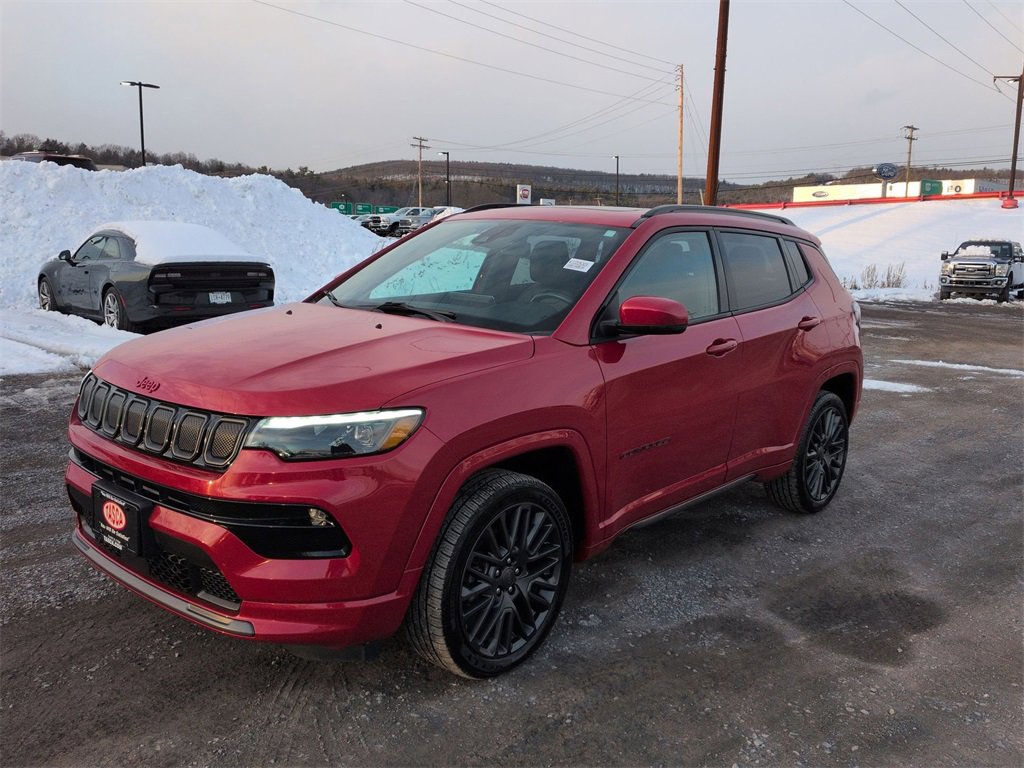 Used 2022 Jeep Compass Limited w/ (RED) Package image 8
