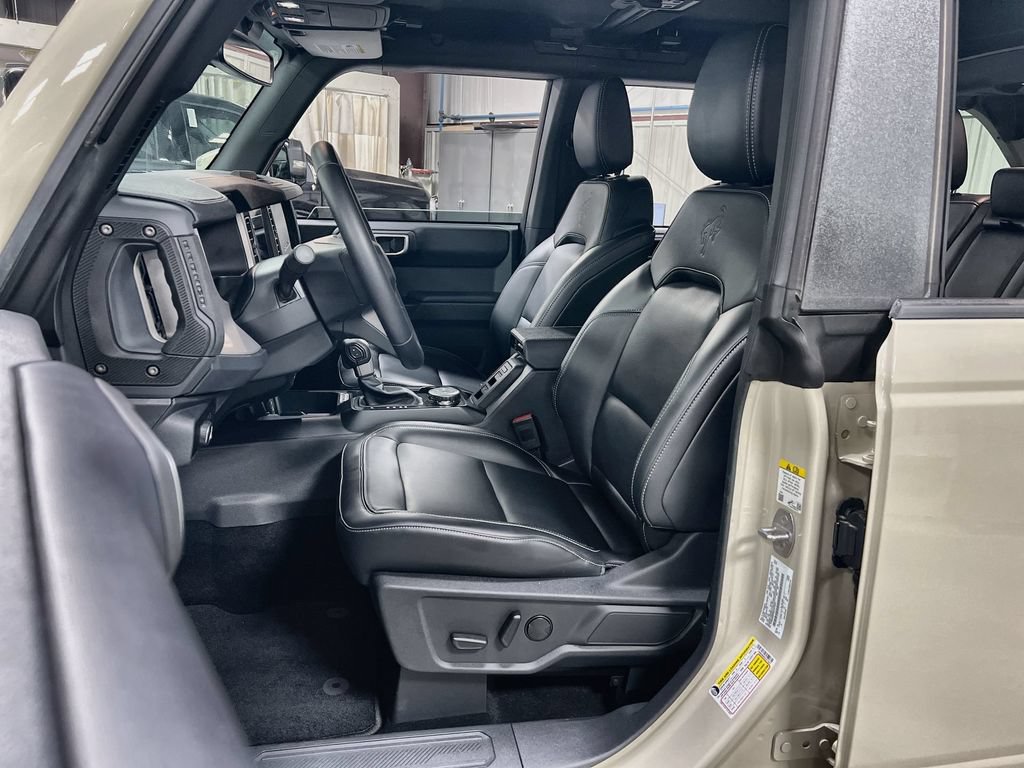 Used 2025 Ford Bronco Outer Banks AWD/4WD image 13