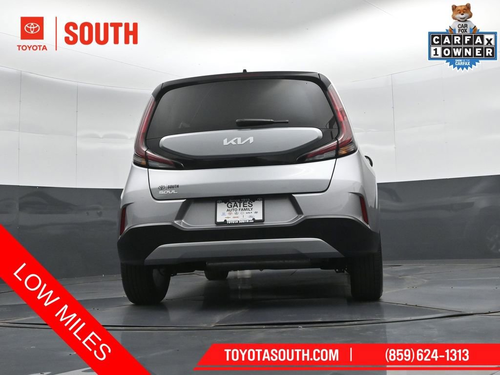 Used 2025 Kia Soul LX w/ LX Technology Package FWD image 32