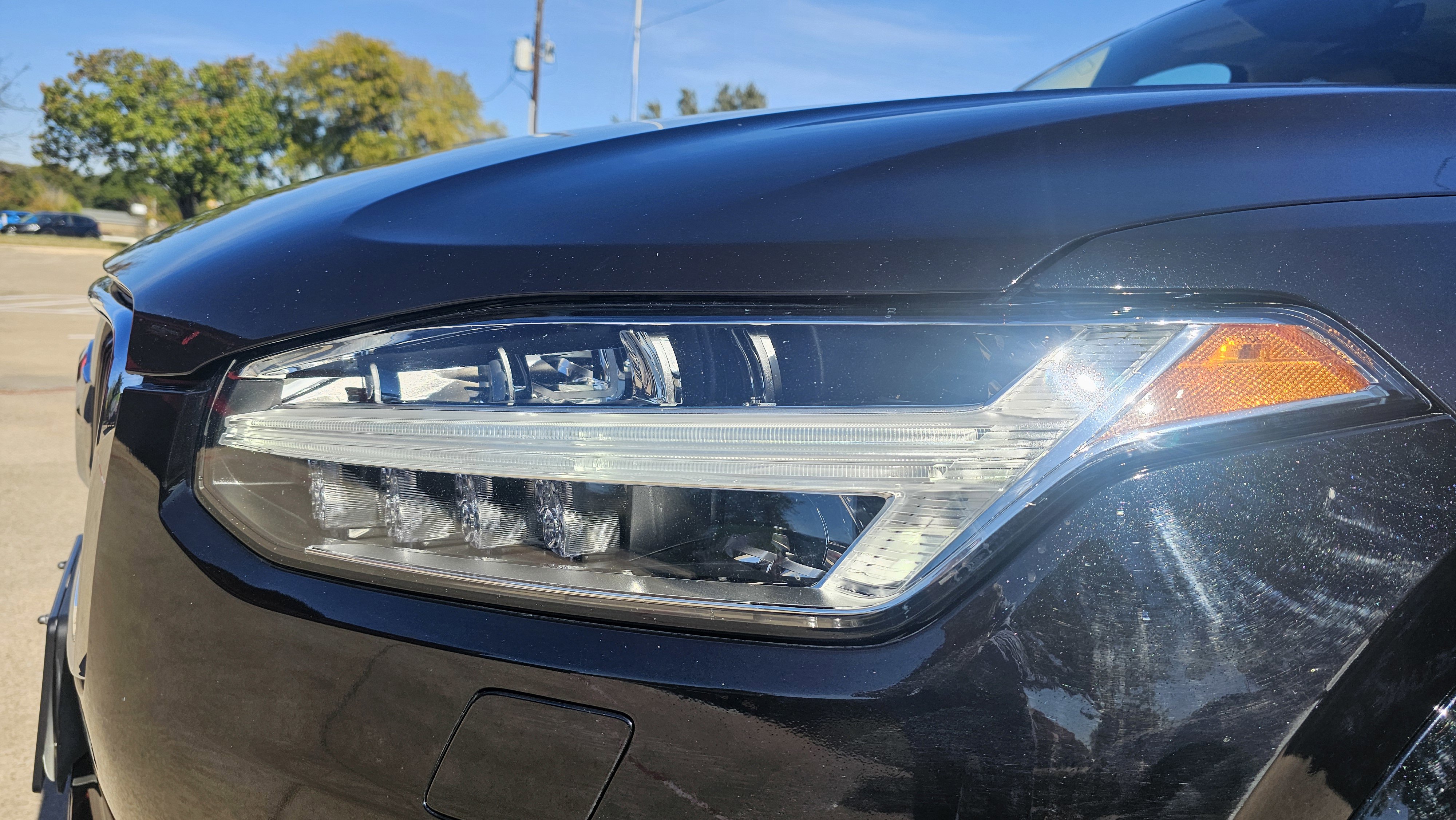 Used 2017 Volvo XC90 T6 Momentum w/ Vision Package image 11