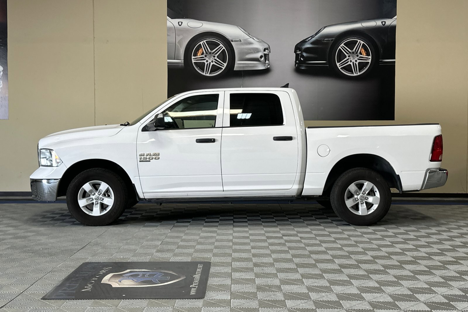 Used 2023 RAM 1500 Classic SLT w/ Trailer & Traction Group AWD/4WD image 7
