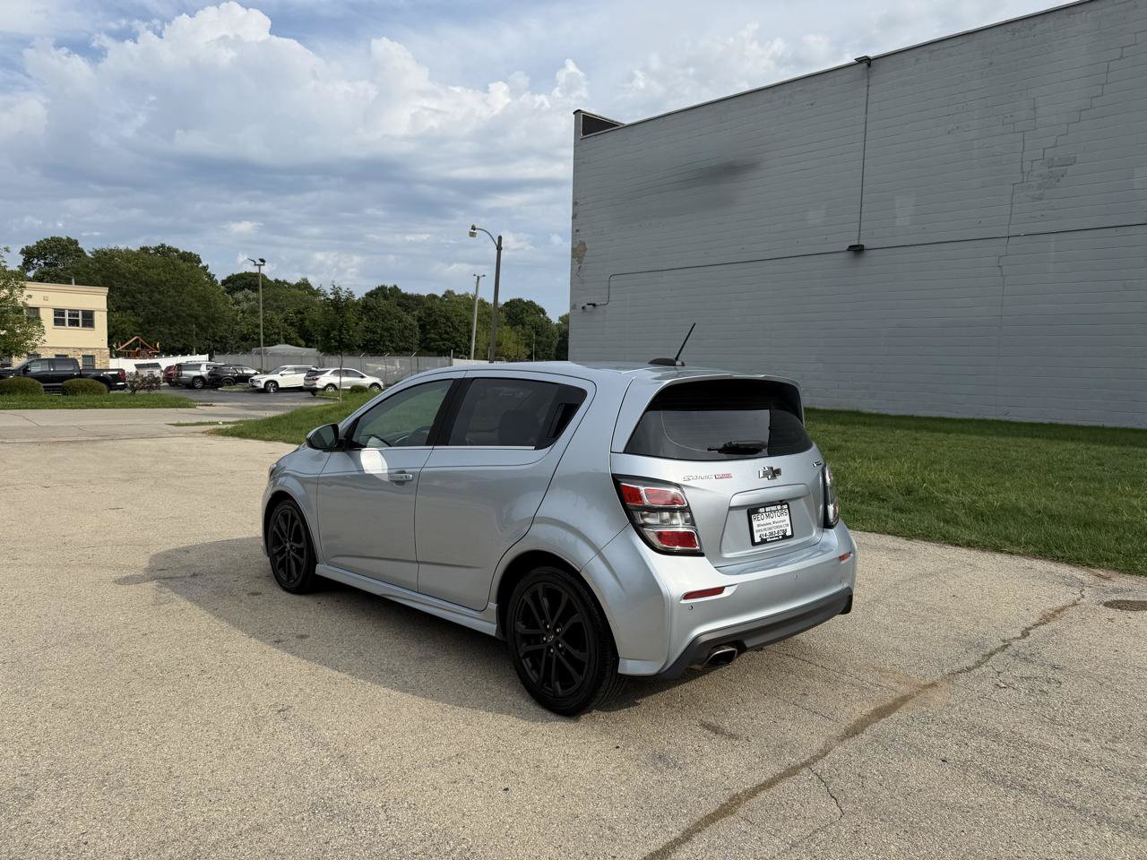 Used 2018 Chevrolet Sonic Premier w/ Driver Confidence Package FWD image 5