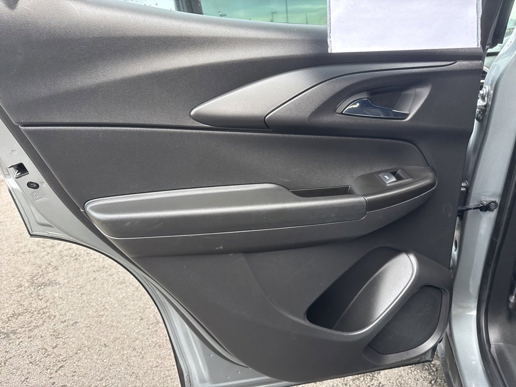 Used 2023 Chevrolet TrailBlazer RS w/ Sun and Liftgate Package image 16