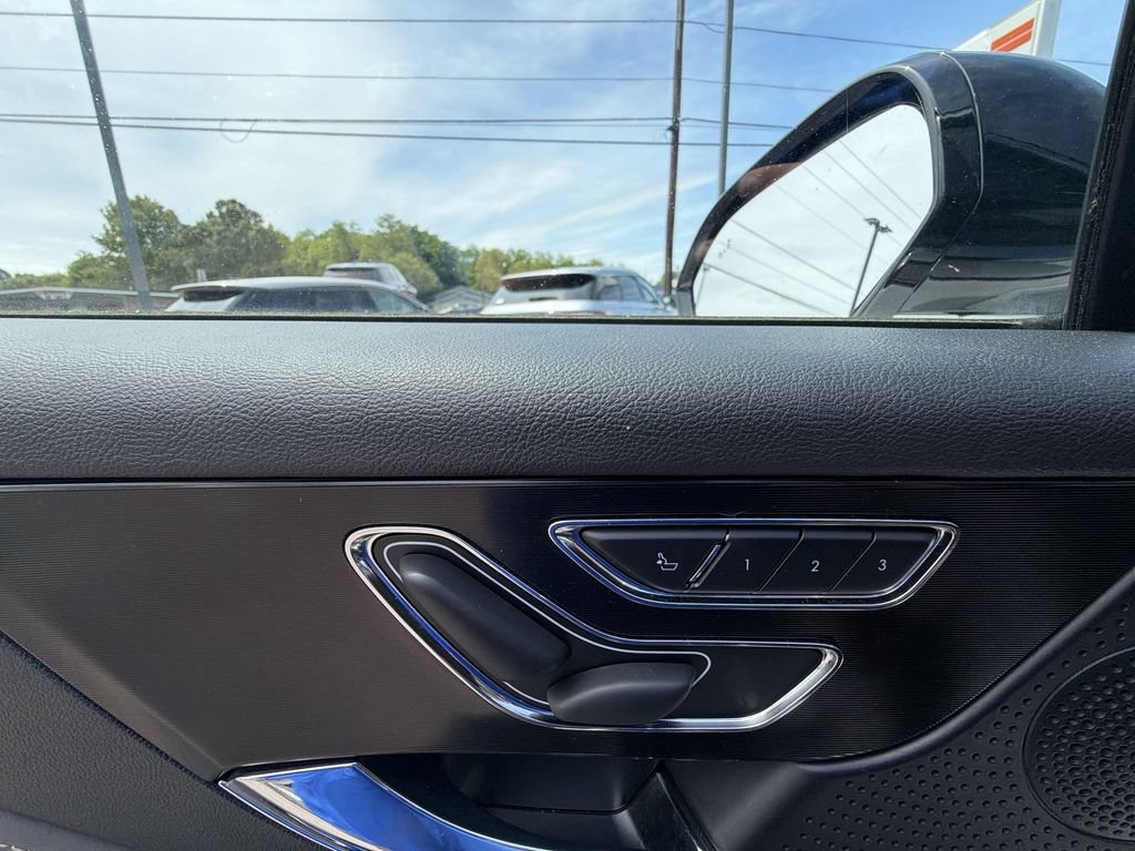 Used 2023 Lincoln Corsair Reserve AWD/4WD image 12