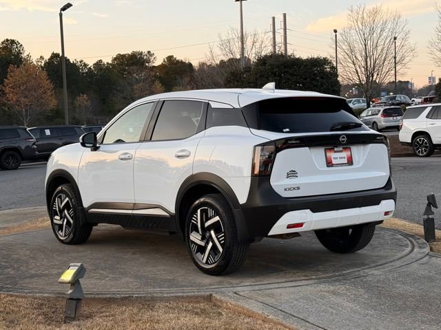 Used 2025 Nissan Kicks SV FWD image 5