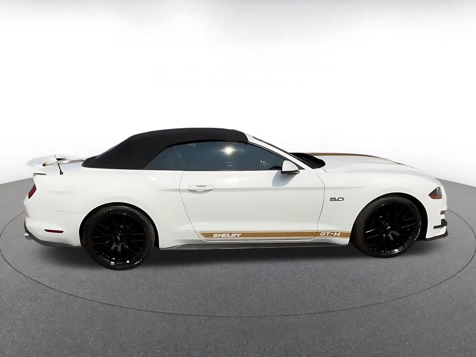Used 2022 Ford Mustang GT Premium w/ GT Performance Package RWD image 16