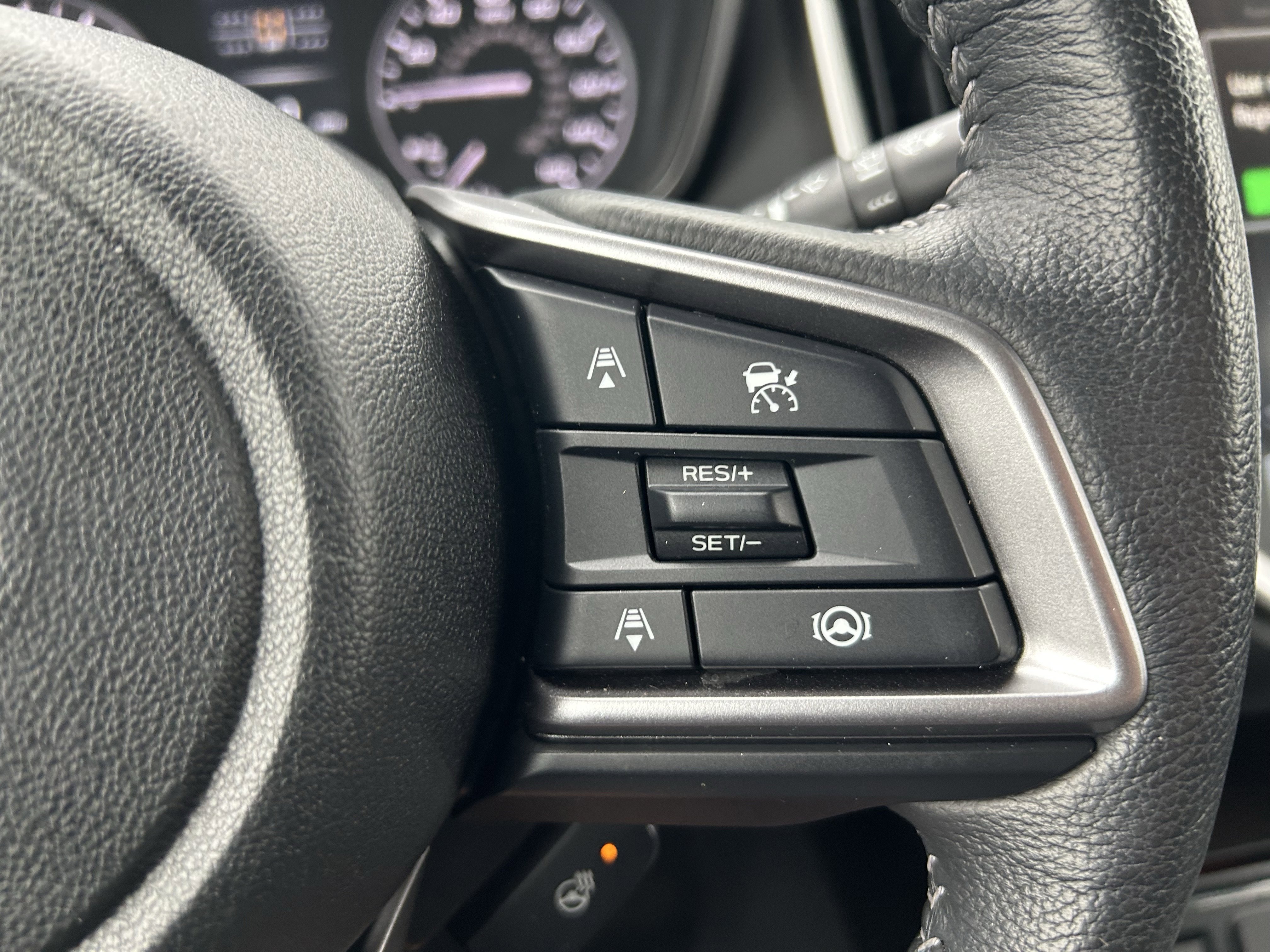 Used 2023 Subaru Ascent Limited w/ Popular Package #2A image 16