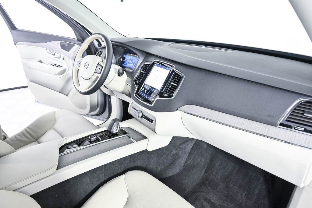 Certified 2025 Volvo XC90 T8 Plus w/ Protection Package Premier AWD/4WD image 26