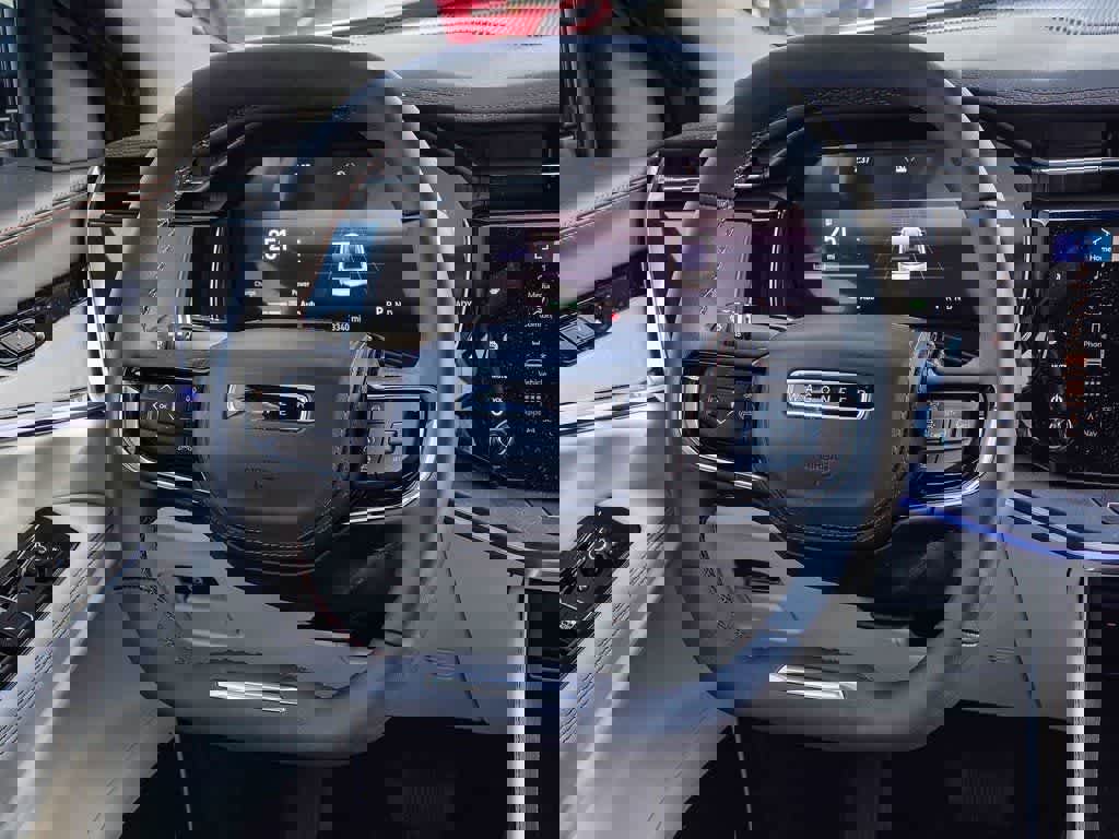 Used 2025 Jeep Wagoneer S Limited image 13