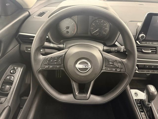 Used 2025 Nissan Altima 2.5 S image 15
