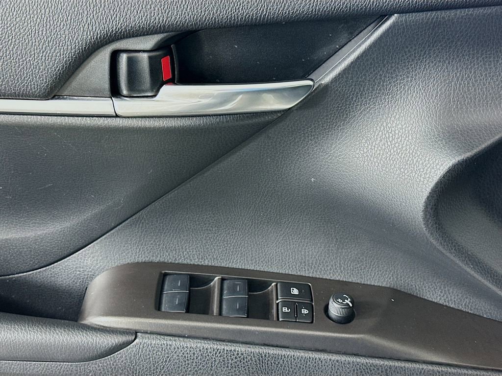 Certified 2024 Toyota Camry SE FWD image 17