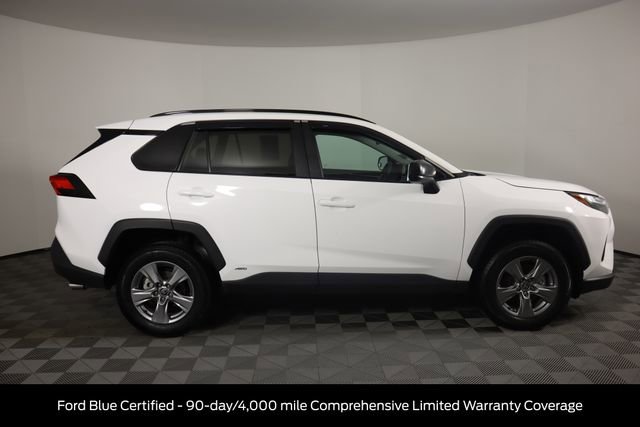 Used 2025 Toyota RAV4 LE image 2