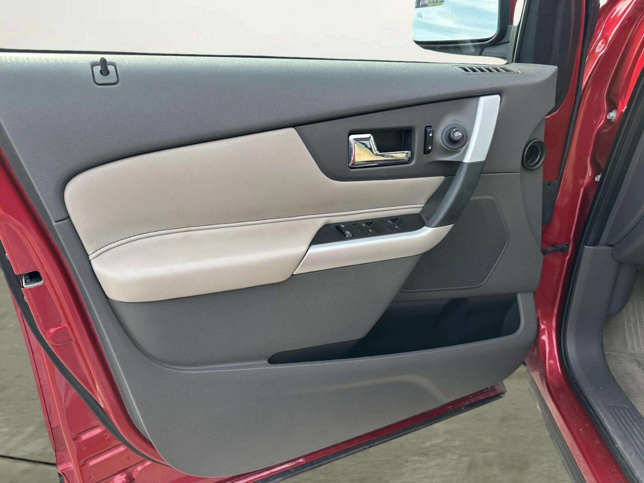 Used 2011 Ford Edge SEL w/ 201A Rapid Spec Order Code AWD/4WD image 12