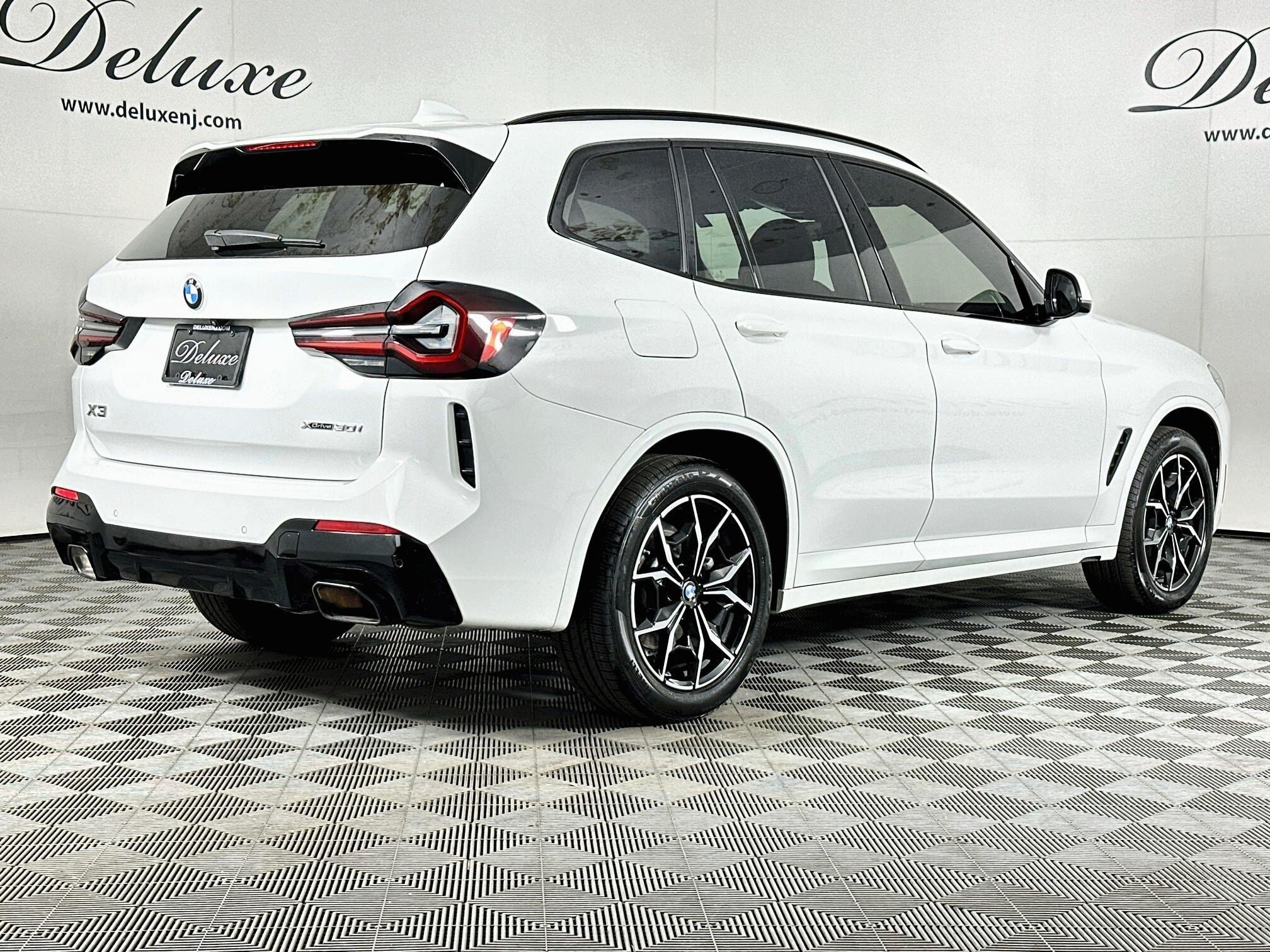 Used 2024 BMW X3 xDrive30i w/ Premium Package AWD/4WD image 6