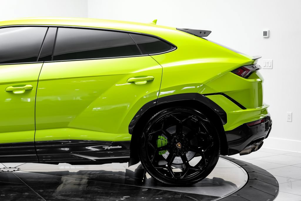 Used 2023 Lamborghini Urus Performante AWD/4WD image 15