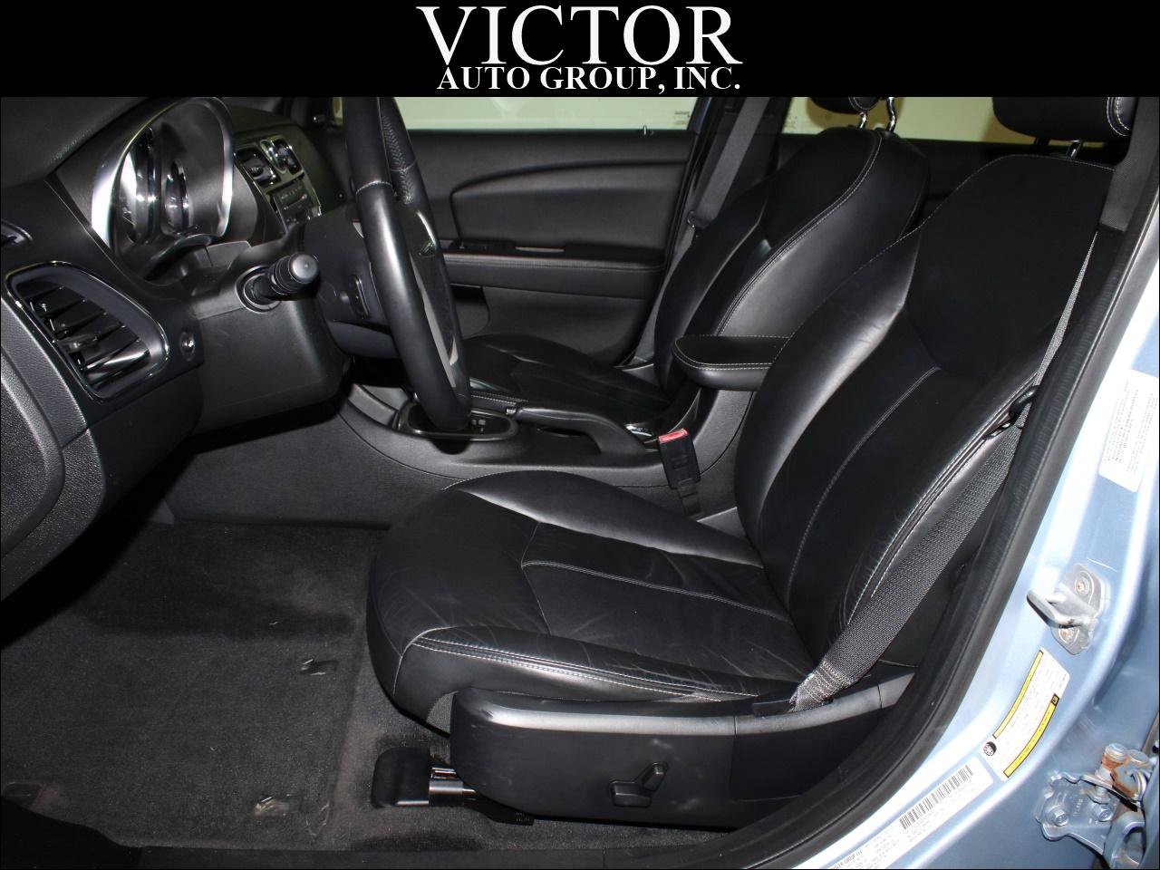 Used 2013 Chrysler 200 Limited FWD image 16