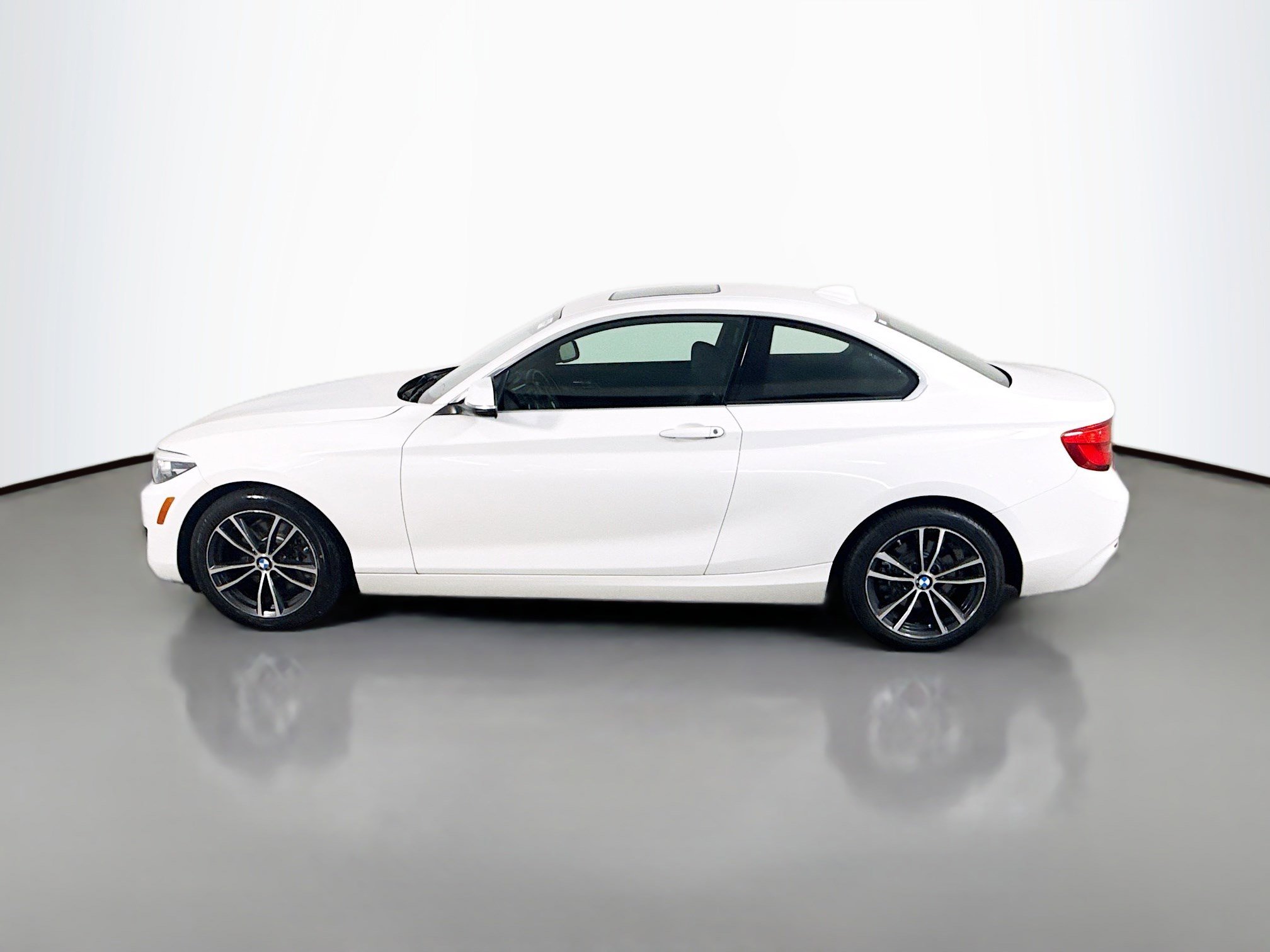 Used 2019 BMW 230i Coupe w/ Premium Package RWD image 6