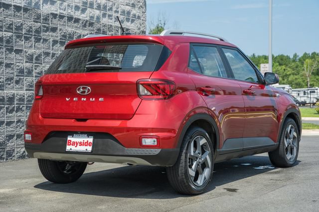 Used 2024 Hyundai Venue SEL FWD image 6