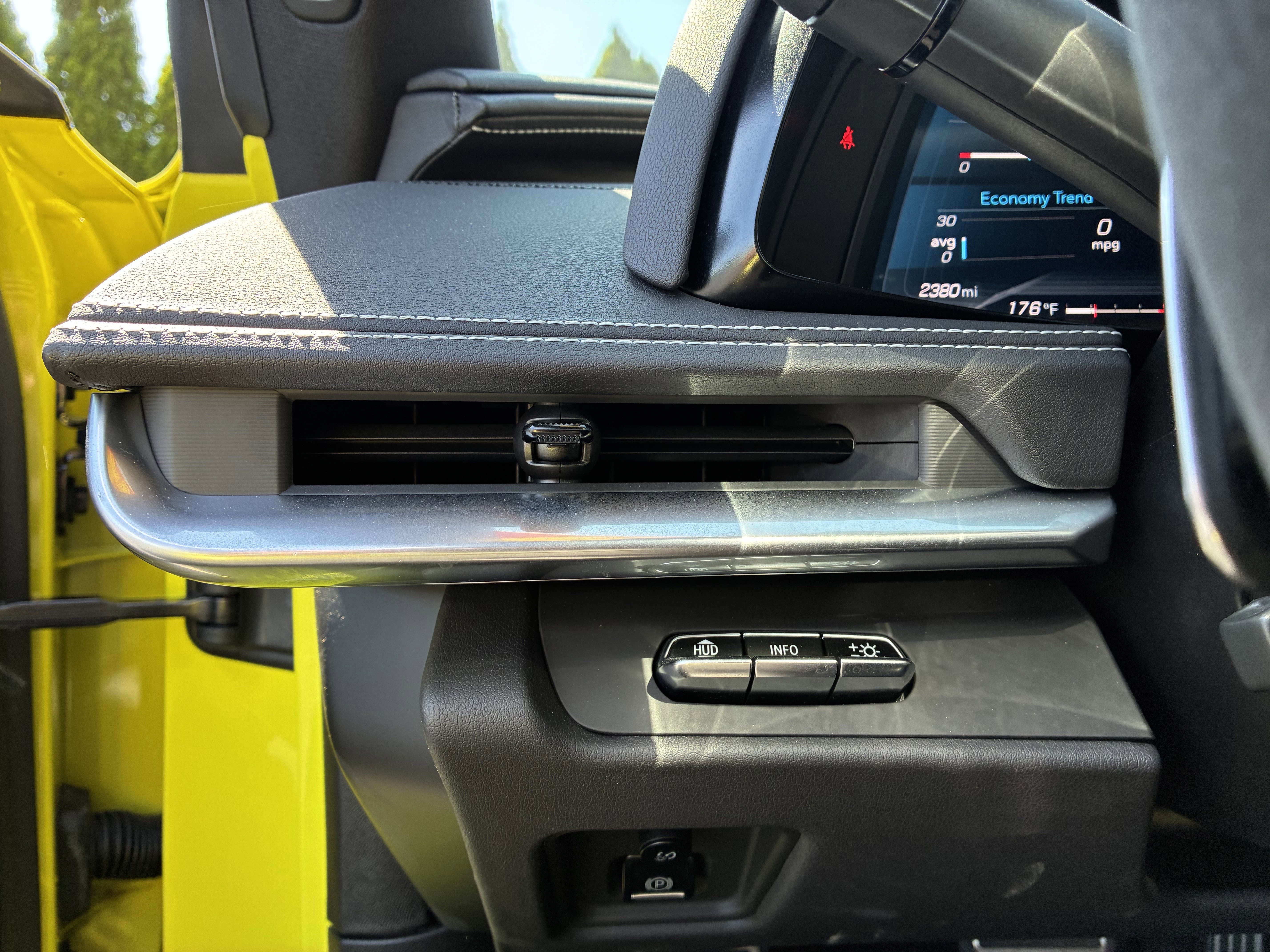 Used 2023 Chevrolet Corvette Stingray Preferred Cpe w/ 2LT RWD image 22