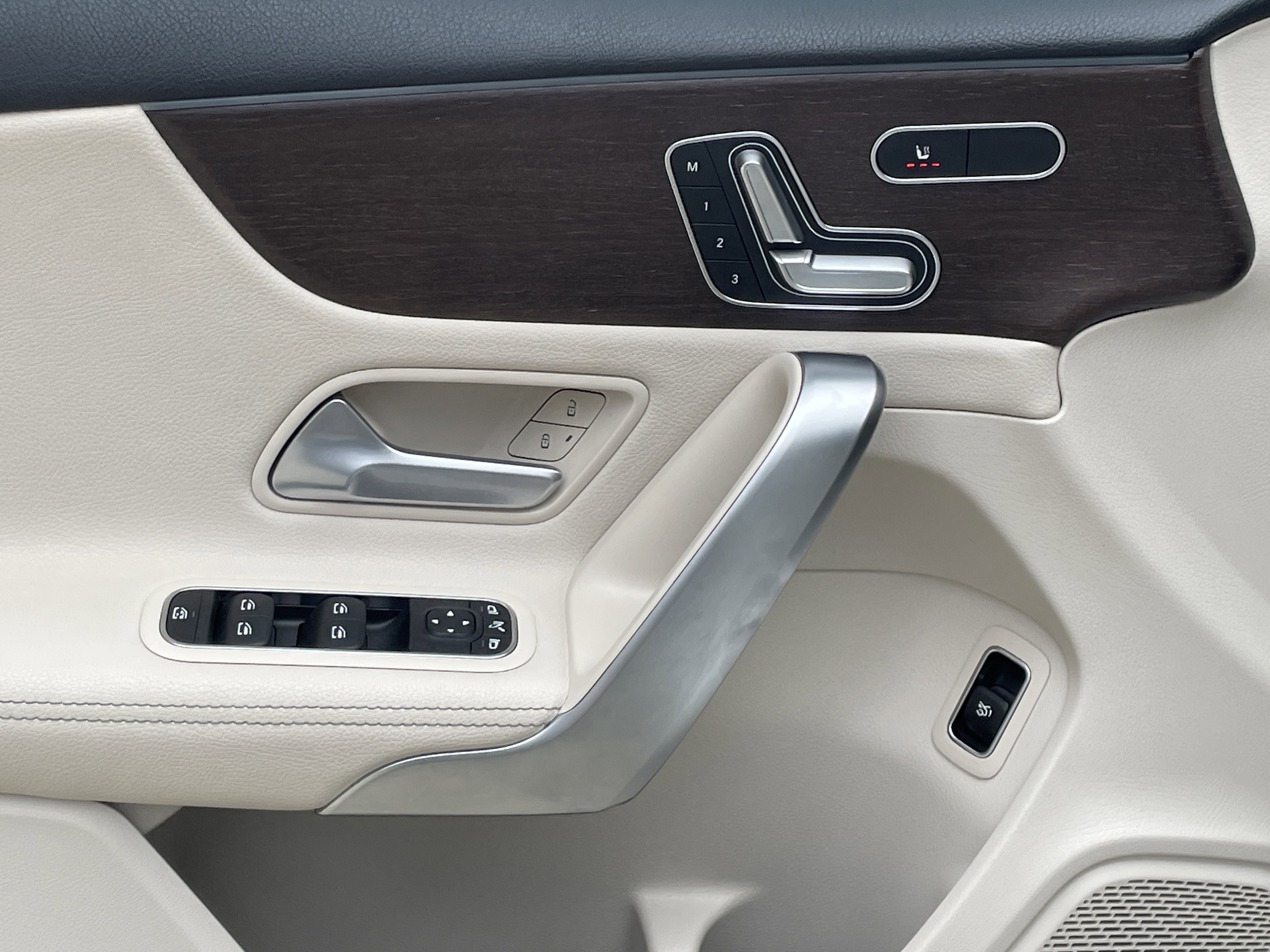 Used 2021 Mercedes-Benz A 220 image 16