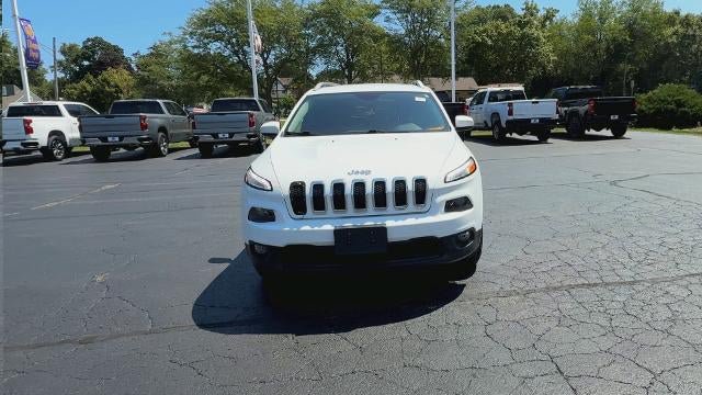 Used 2016 Jeep Cherokee Latitude w/ Comfort/Convenience Group AWD/4WD image 3