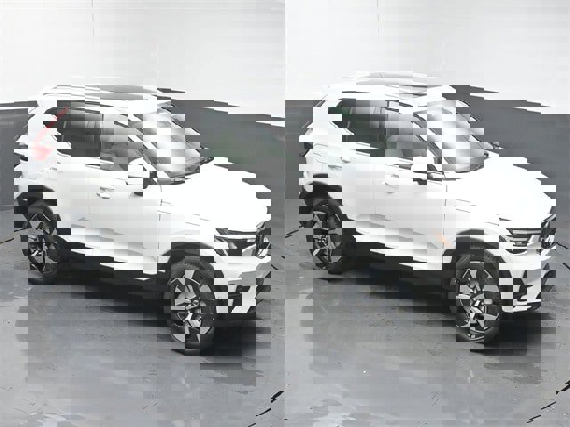 New 2025 Volvo XC40 B5 Plus w/ Protection Package Premier image 43