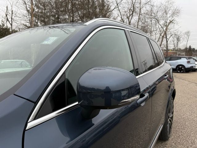 New 2026 Volvo XC90 B6 Plus w/ Protection Package Premier AWD/4WD image 11