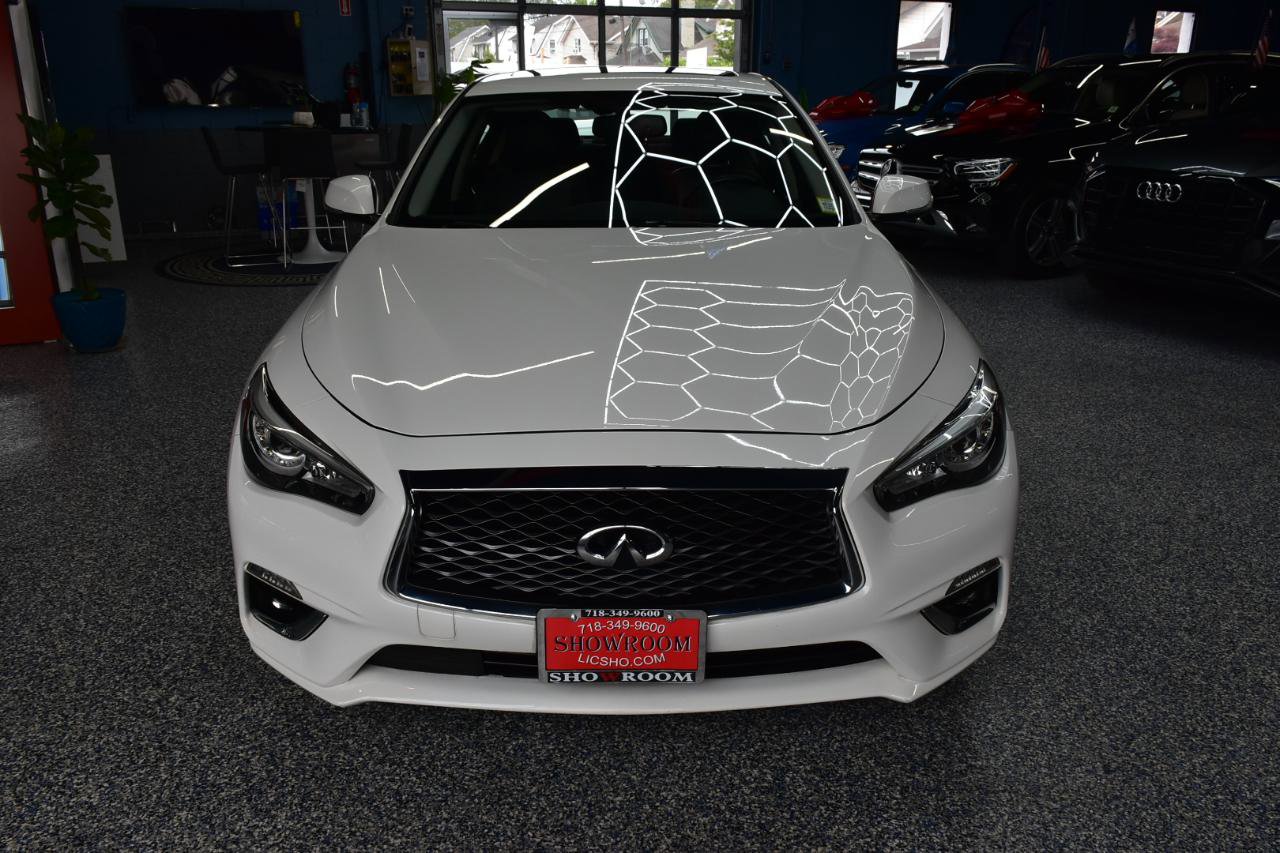 Used 2019 INFINITI Q50 Luxe w/ Essential Package (3.0T Luxe) AWD/4WD image 11