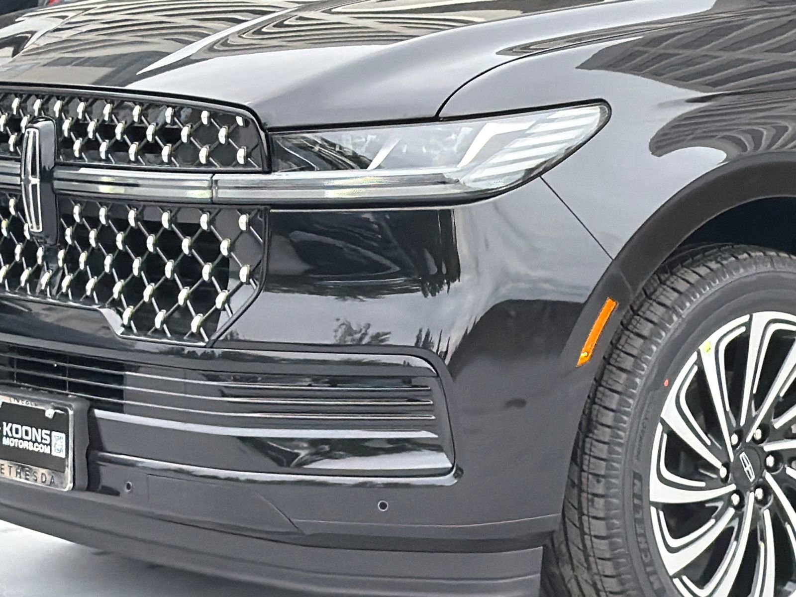 New 2026 Lincoln Navigator Black Label AWD/4WD image 2