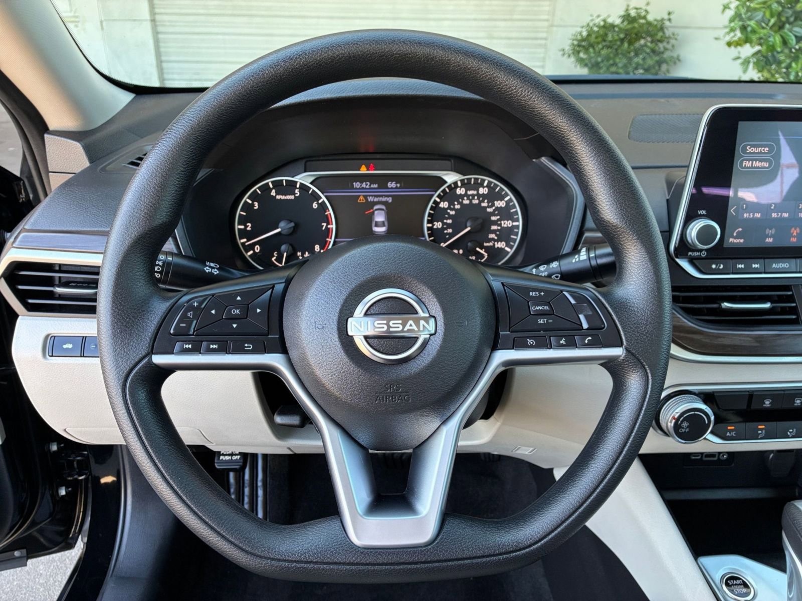 Used 2025 Nissan Altima 2.5 SV image 29