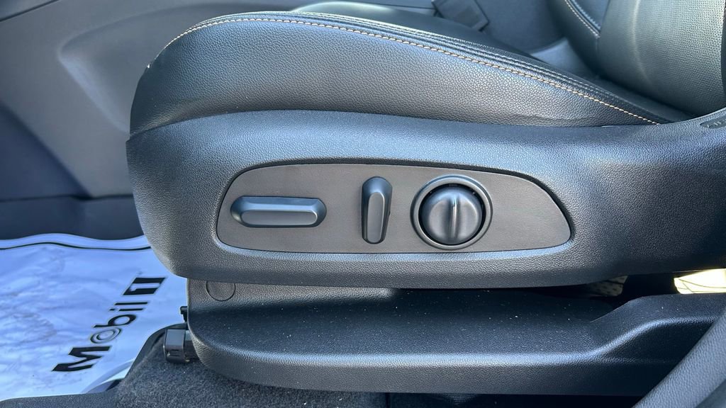 Used 2024 Chevrolet Equinox Premier w/ LPO, Floor Liner Package image 25