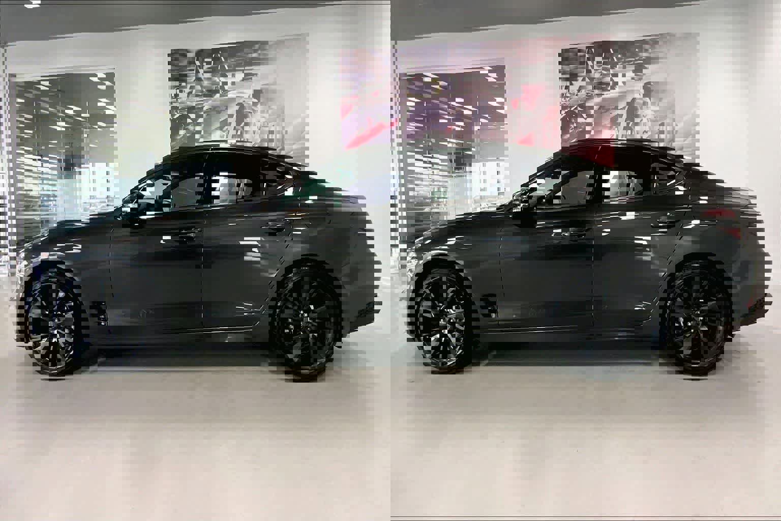 Used 2023 Genesis G70 2.0T w/ Sport Prestige Package image 3