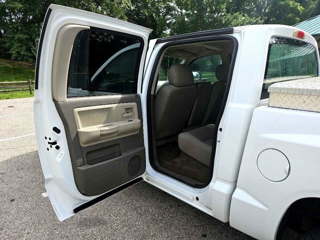 Used 2005 Dodge Dakota SLT w/ Trailer Tow Group image 22