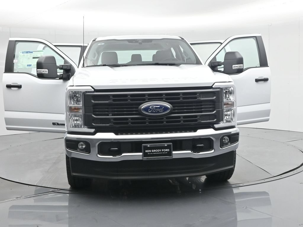 New 2026 Ford F350 XL w/ FX4 Off-Road Package AWD/4WD image 34