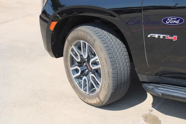 Used 2023 GMC Yukon AT4 AWD/4WD image 9