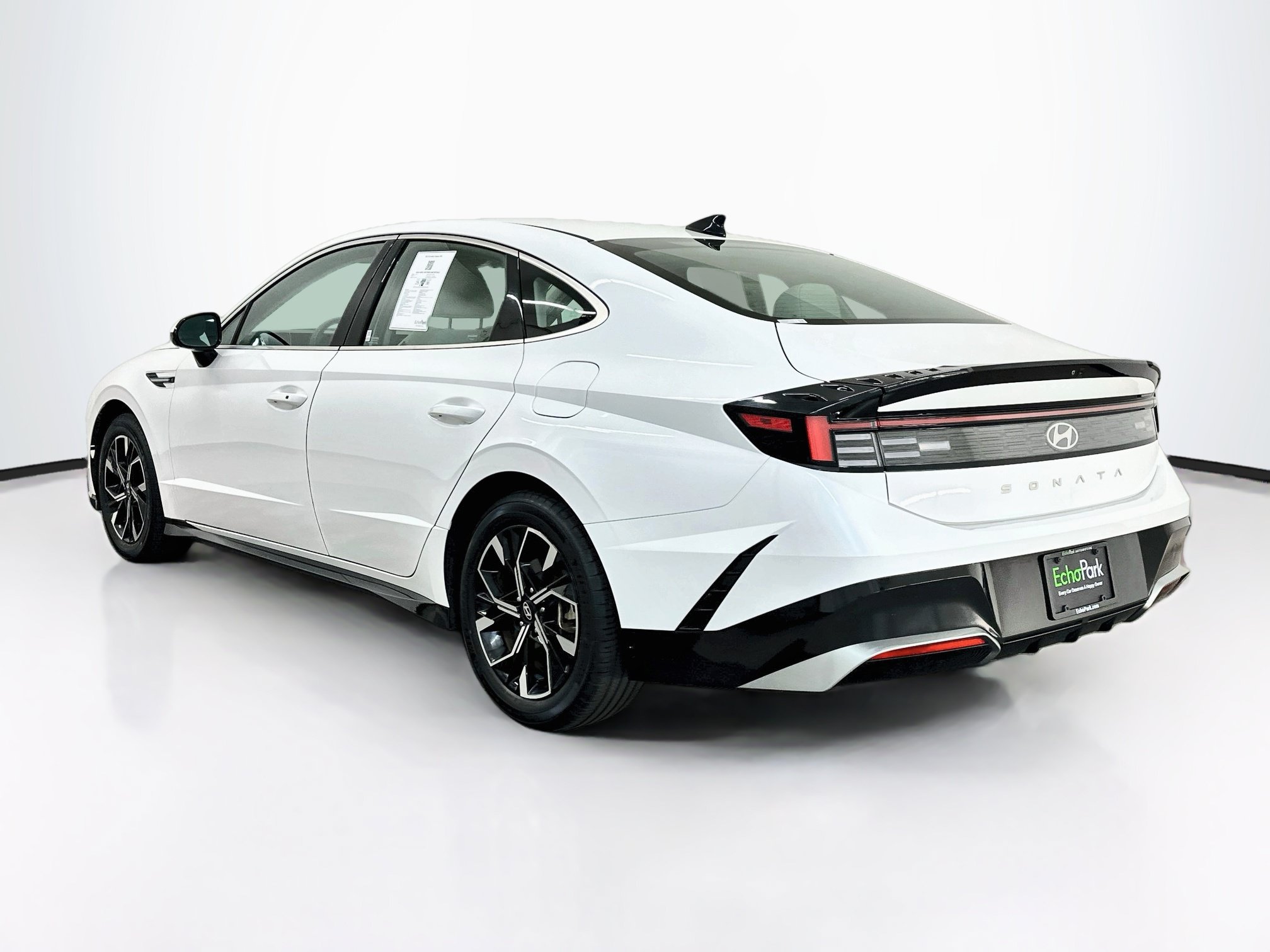 Used 2025 Hyundai Sonata SEL FWD image 5