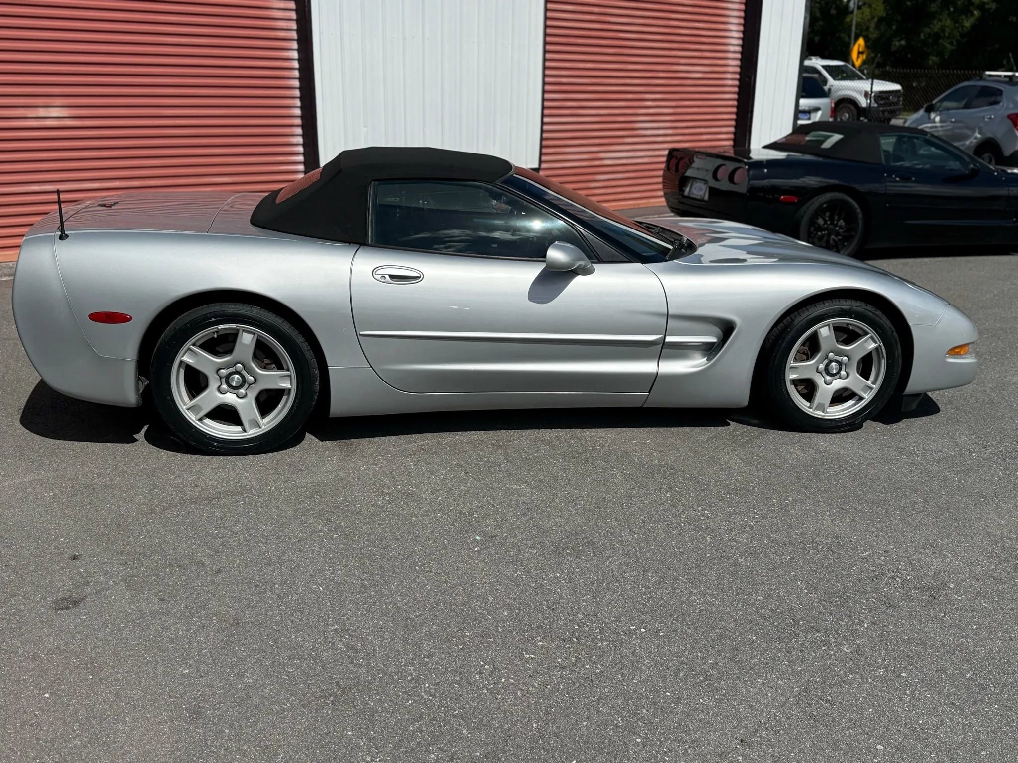Used 1998 Chevrolet Corvette Convertible w/ Memory Pkg image 9