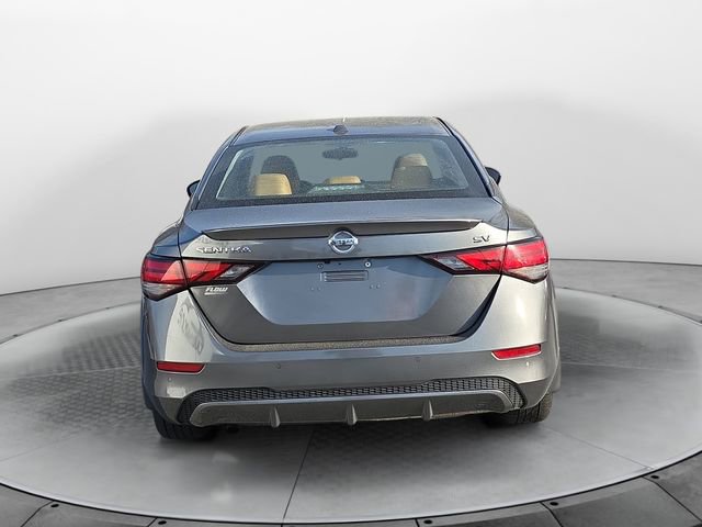 Used 2021 Nissan Sentra SV w/ SV Premium Package image 4