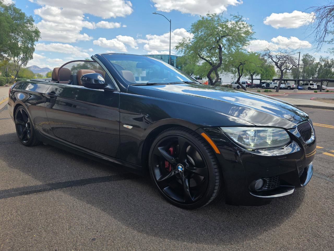 Used 2012 BMW 335i Convertible image 19