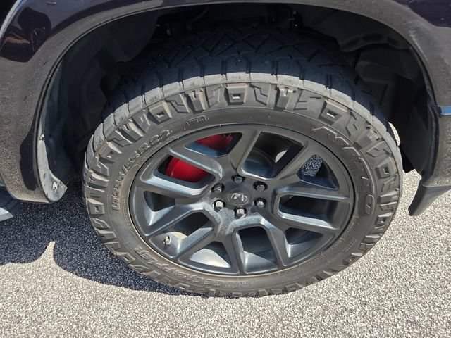 Used 2024 RAM 1500 Laramie AWD/4WD image 4