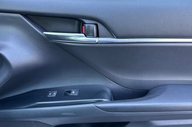 Used 2019 Toyota Camry LE FWD image 21