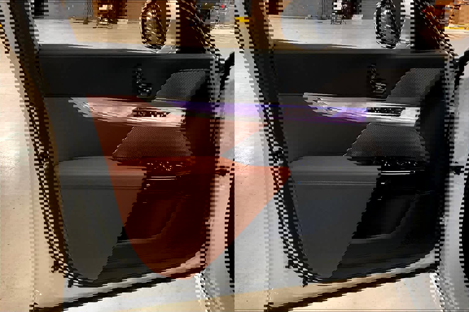 Used 2025 BMW i7 eDrive50 image 10