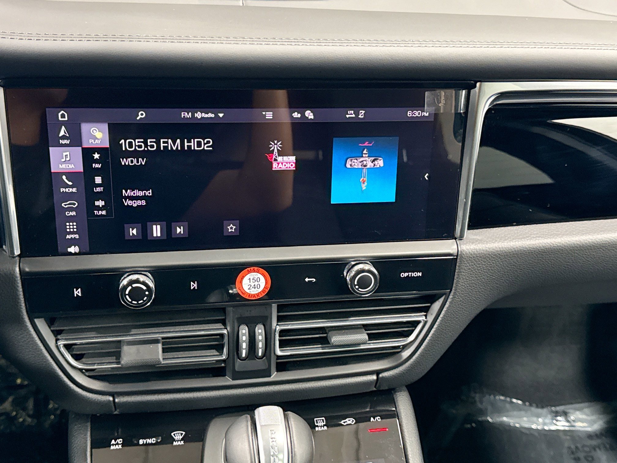 Certified 2026 Porsche Macan AWD/4WD image 30