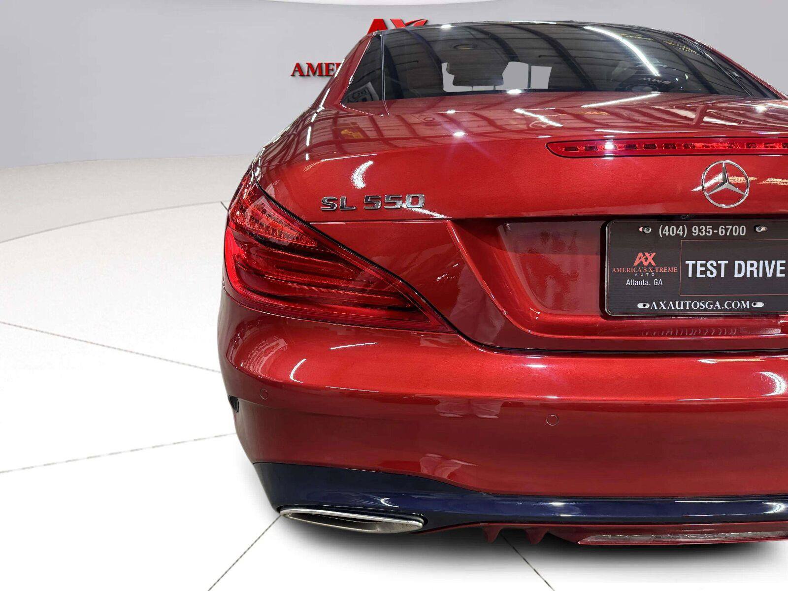 Used 2018 Mercedes-Benz SL 550 image 14