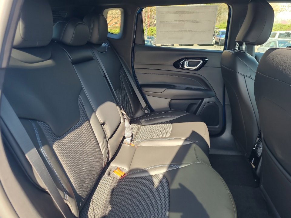 New 2026 Jeep Compass Latitude image 29