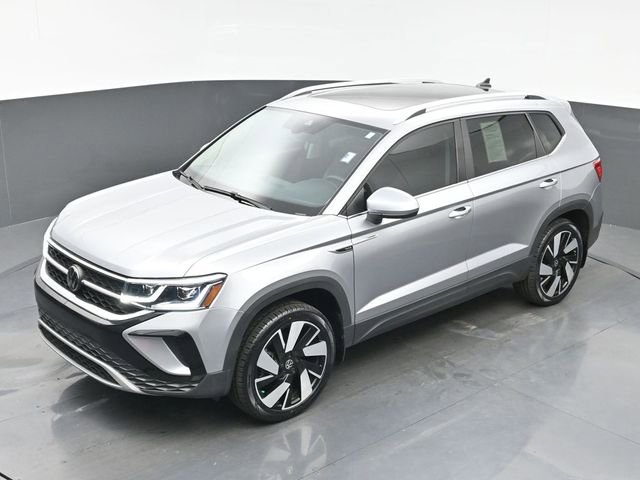 Used 2024 Volkswagen Taos SEL image 31