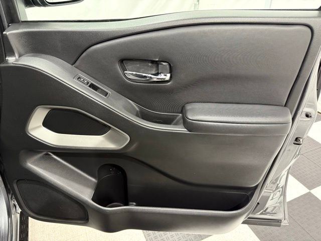 Used 2023 Nissan Frontier SV image 21